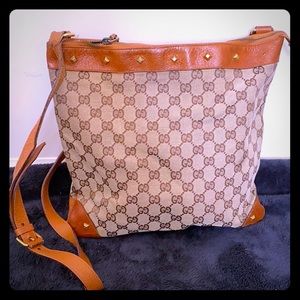 Authentic Gucci crossbody bag or sling bag